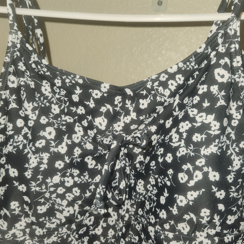 Bathing suit - Picture 2 of 3